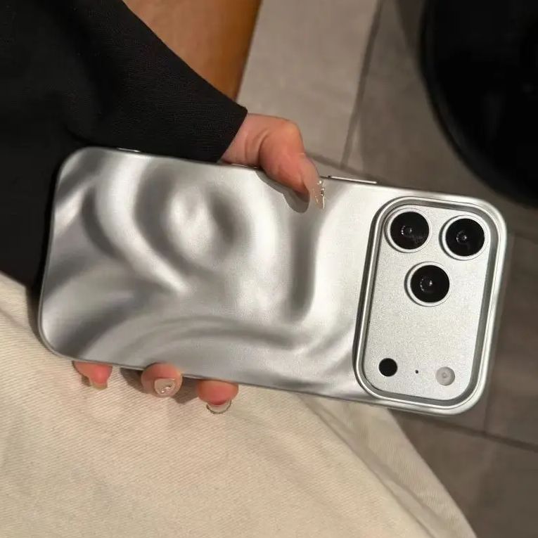 Funda de Lujo Ondulada con Efe - Luxury Plating Case reseña y precio